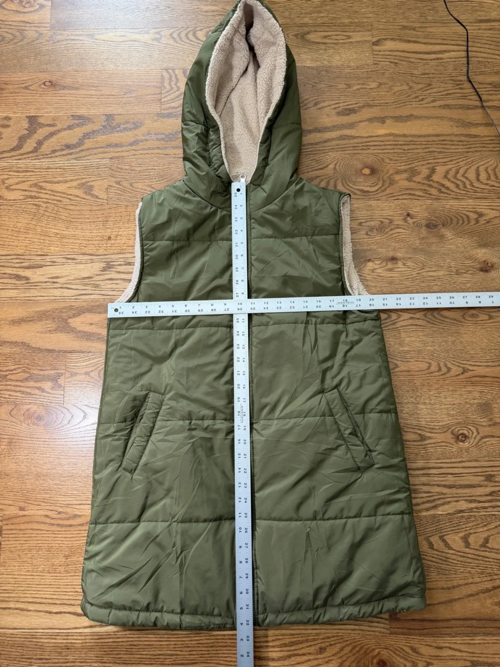 Soft Sherpa-Lined Olive Green Puffer Vest - Women